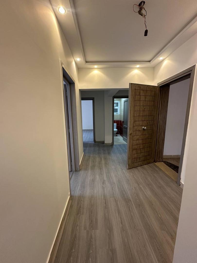 شقه للبيع باالرحاب -السابعه- 110م ارضي بحديقه 60م